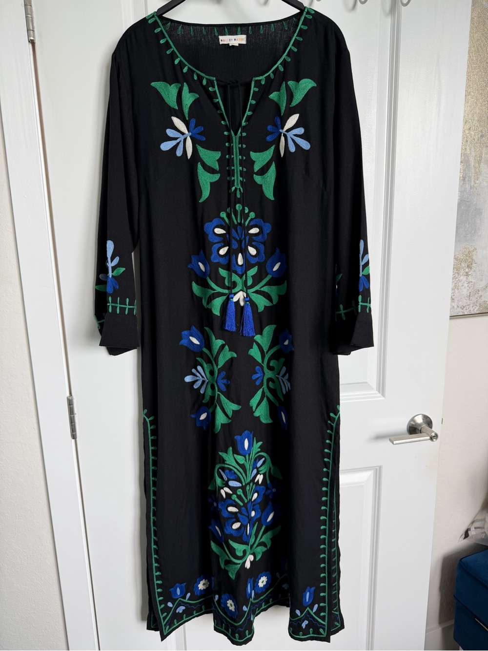 Roller Rabbit Black Embroidered Floral Long Sleeve Tunic Maxi Dress Size M